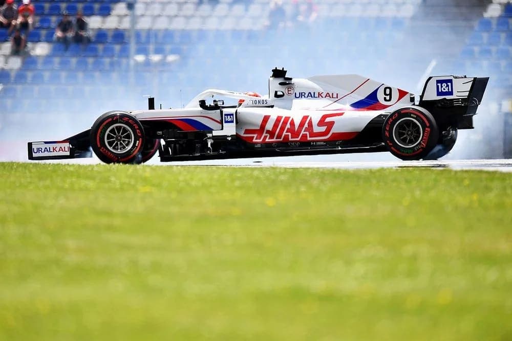 Pole Position Nedir? Formula 1 Yarışlarının En İyi Başlangıç Noktası