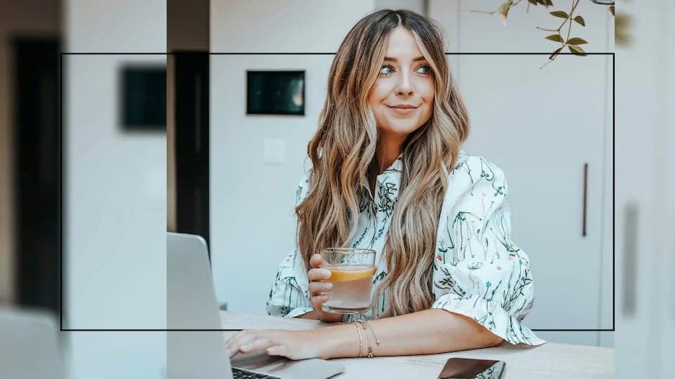 Zoe Sugg