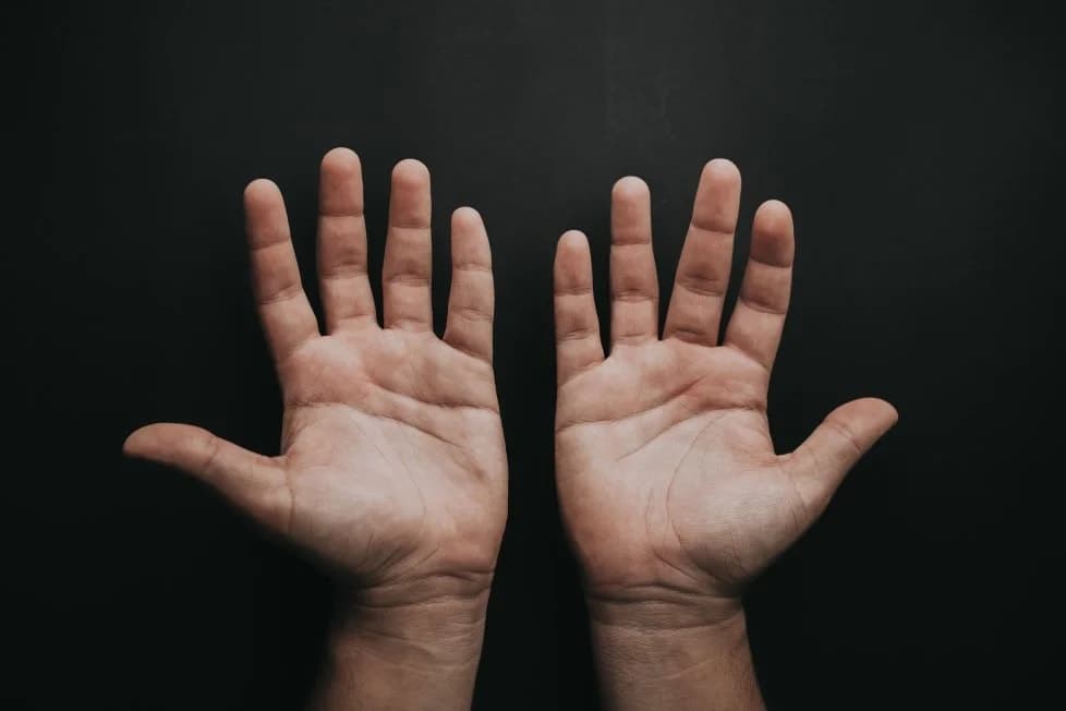 Parmak Çıtlatmak Zararlı Mı? Zararları Nelerdir?