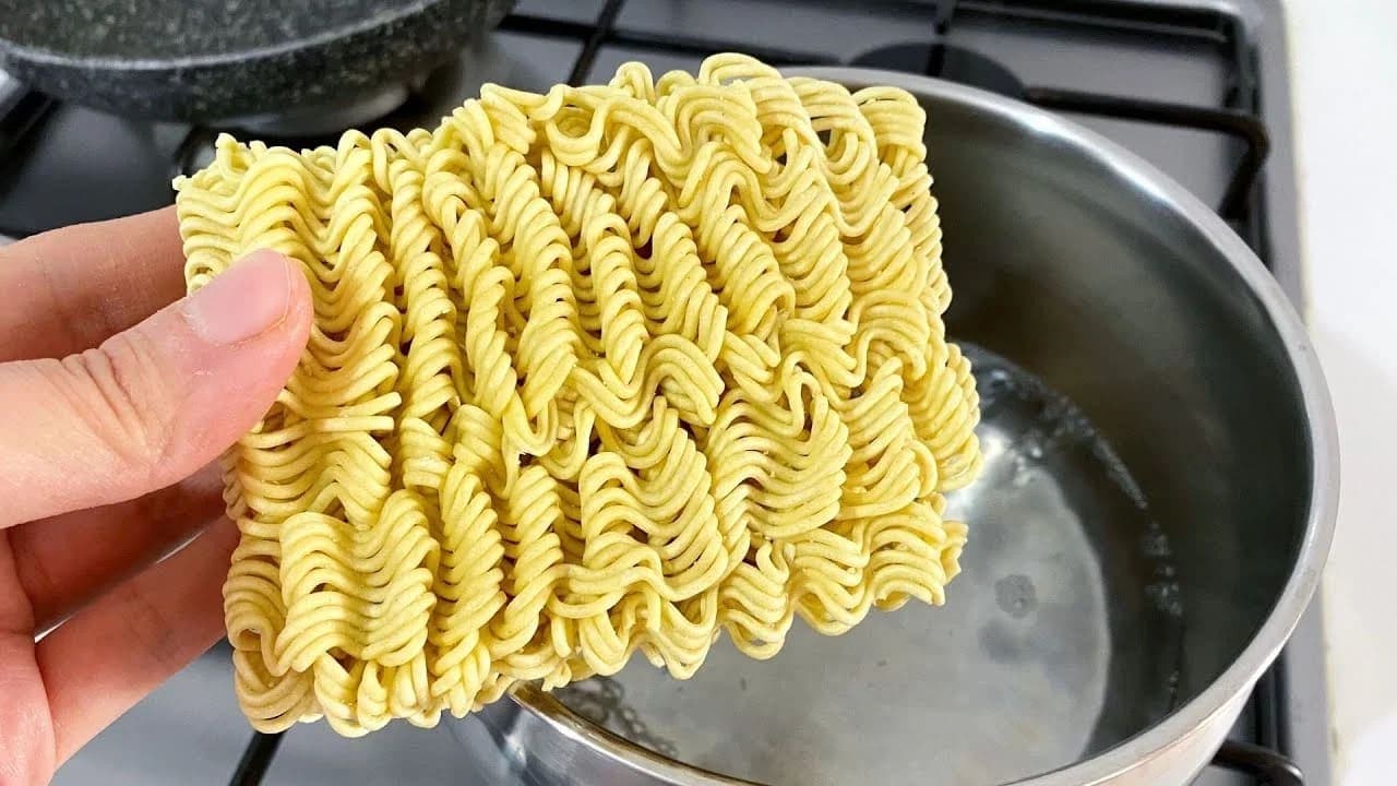 Noodle Yemek Kilo Aldırır Mı?