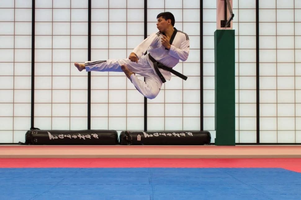 Taekwondo Sporu Nasıl Yapılır? Taekwondo Faydaları? Nasıl Taekwondocu Olunur?