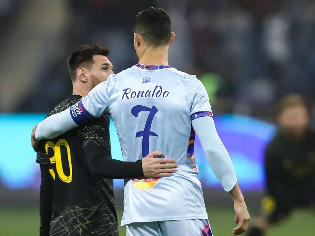 Futbolun Efsaneleri Tüm Zamanların En İyi Futbolcuları ve İkonik Performansları