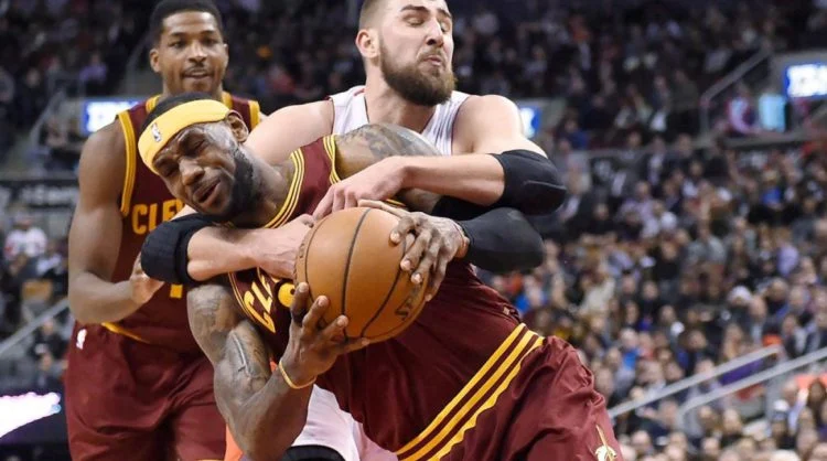 Basketbolda Faul Nedir? Faulün Kuralları, Türleri ve Etkileri 1 Faul