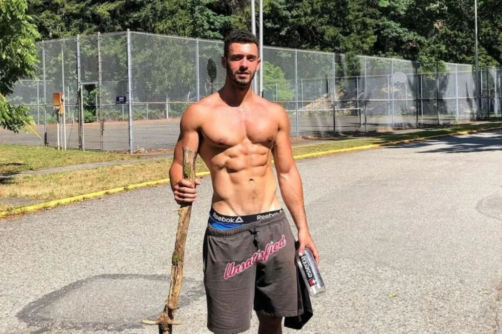 Ege Fitness Yeni Başlayanlar İçin Full Body Antrenman Programı 1 ege cinel kimdir 1024x683 1