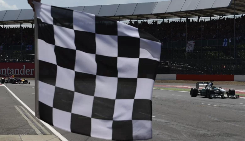 Formula 1 Damalı Bayrak Nedir?