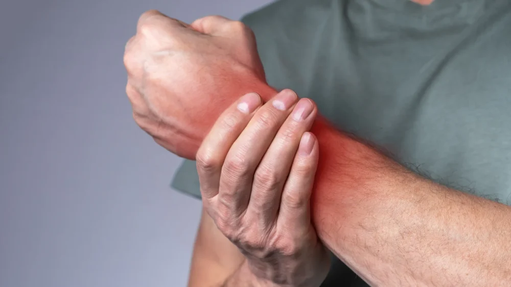 Fitness Yaparken Bilek Ağrısı Nedenleri, Önlemleri ve Tedavi Yöntemleri