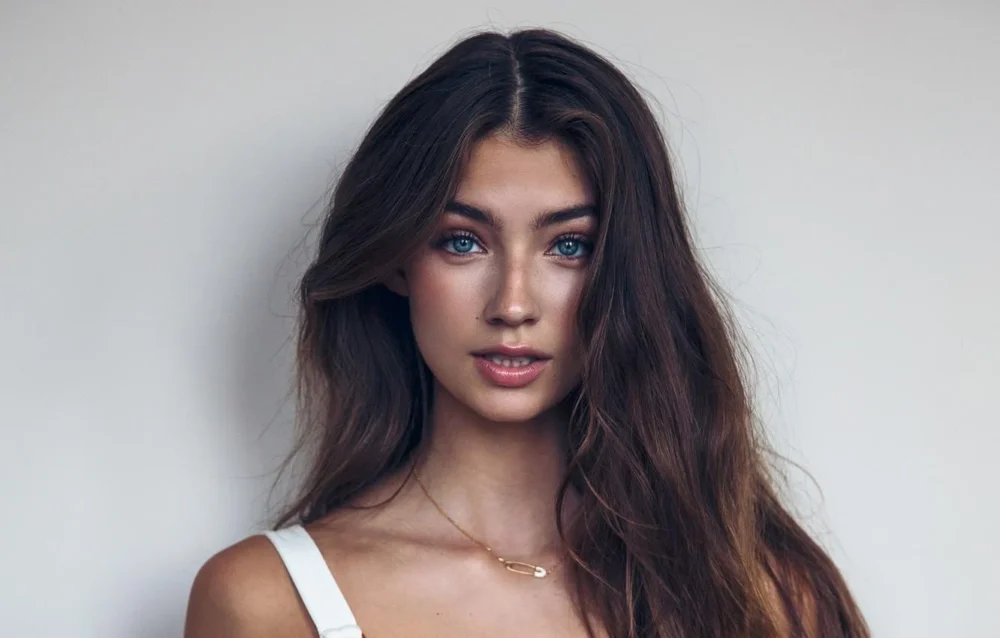 Lorena Rae