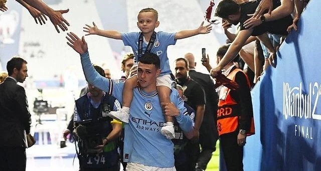 Ronnie Foden 1 Ronnie Foden