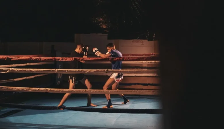 Sağ Kroşe (Right Hook Punch) Nedir Nasıl Yapılır