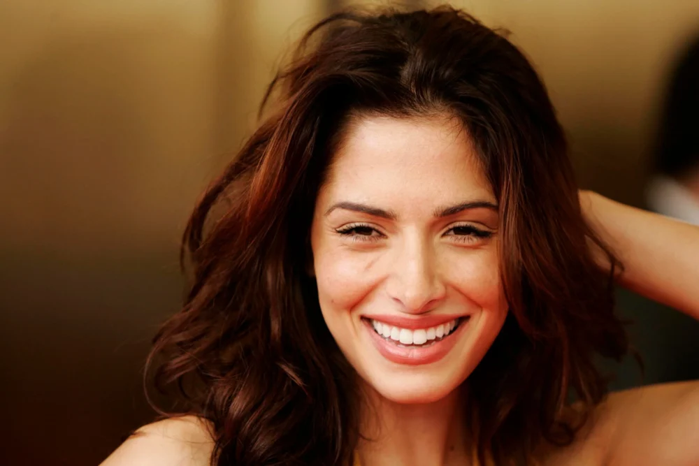 Sarah Shahi 1 Sarah Shahi
