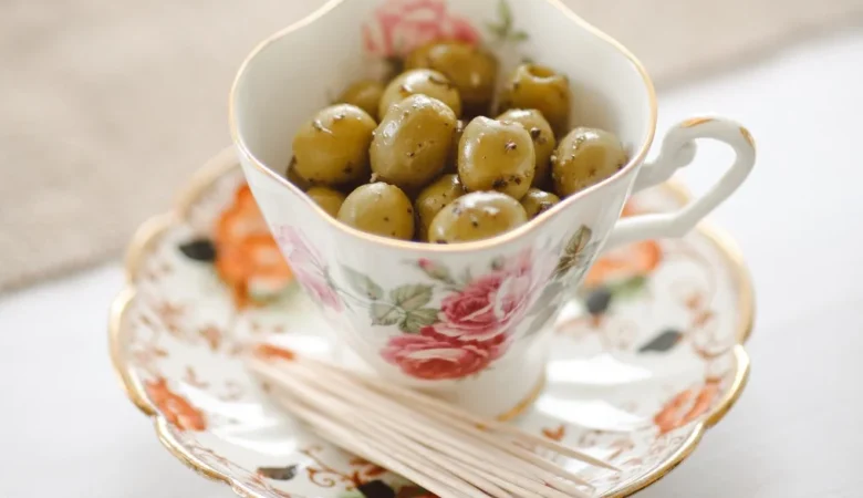 Zeytin Yaprağı Çayı Nasıl Yapılır? Zeytin Yaprağı Çayı Tarifi