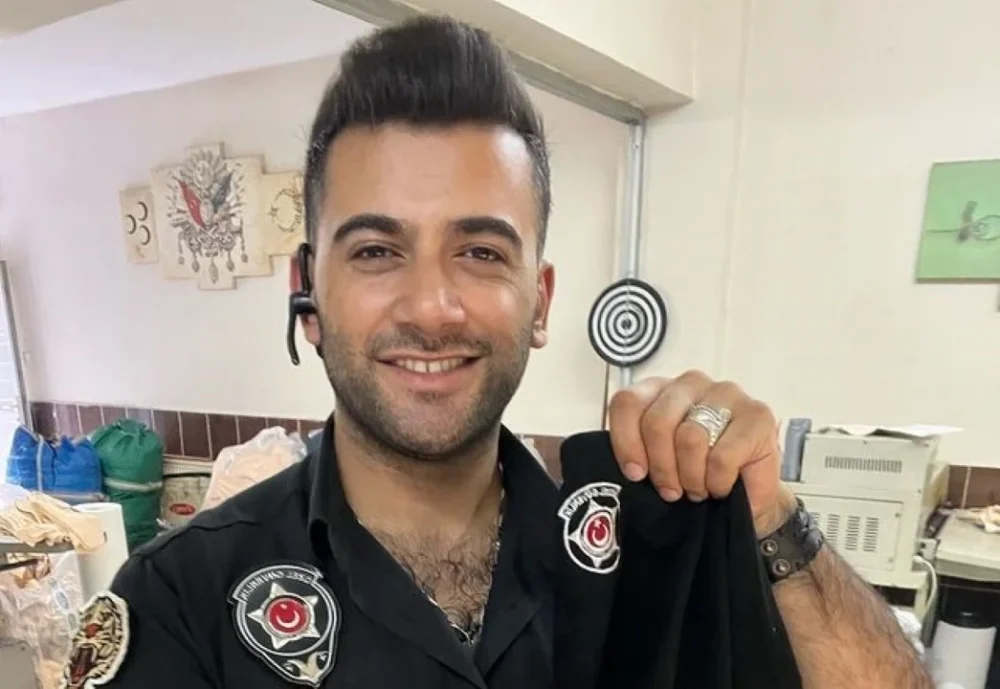 Muhammet Sürmeli (Yakışıklı Güvenlik)